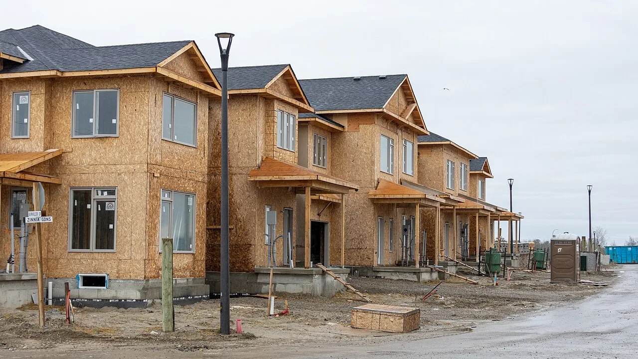 Staging vs Selling As-Is: Which Nets You More?