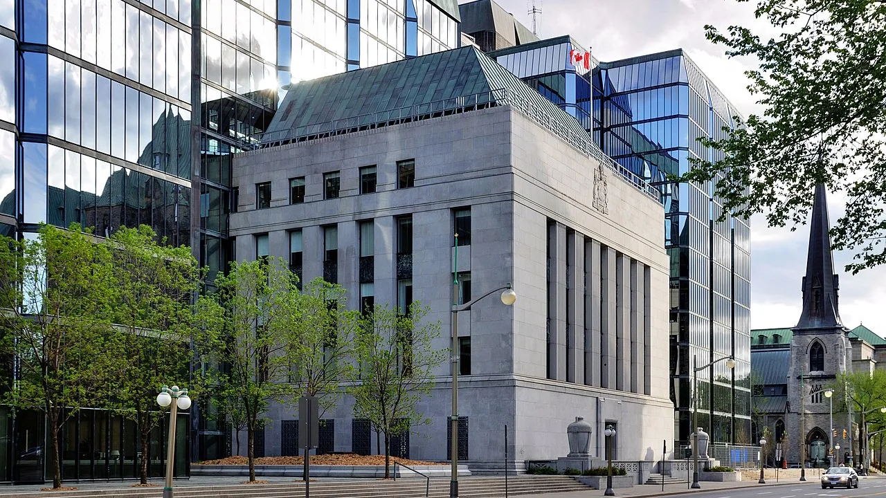 Bank vs Mortgage Broker: Which Gets You a Better Deal?