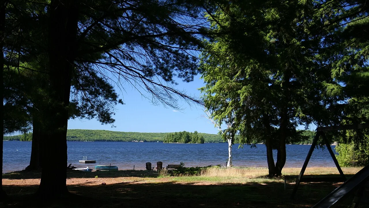 Buying a Cottage in Ontario: A Complete Guide