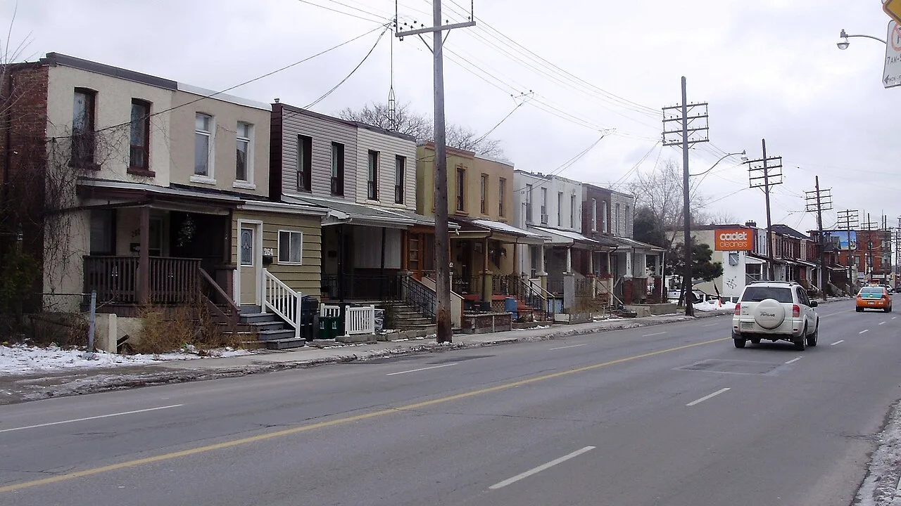 Buying a House With Bad Credit in Canada: Is It Possible?