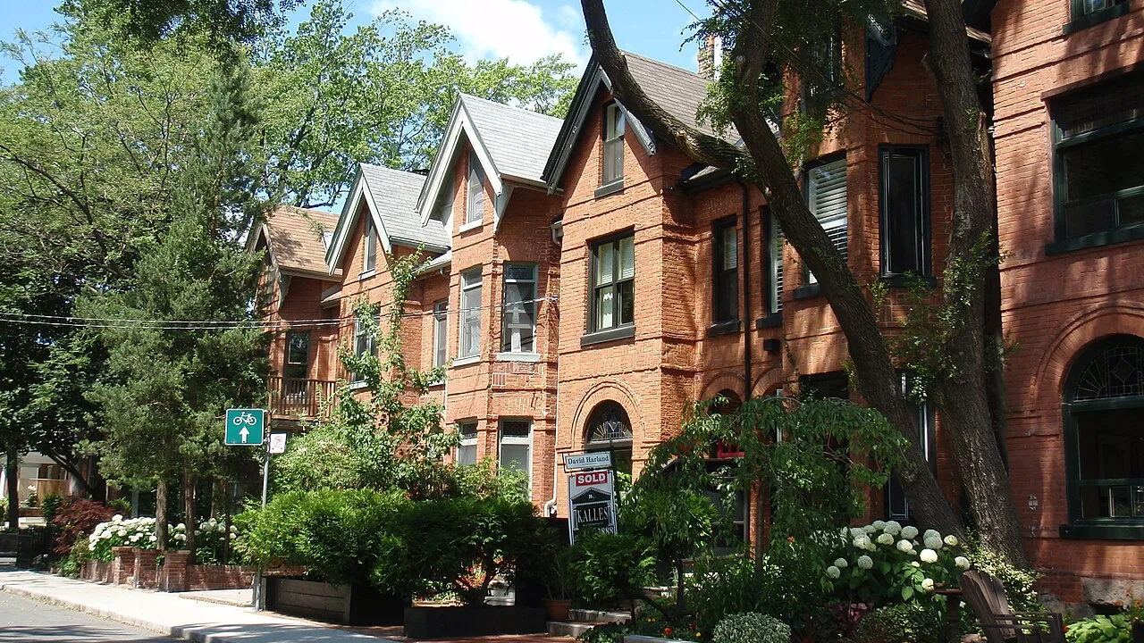 Living in Cabbagetown, Toronto