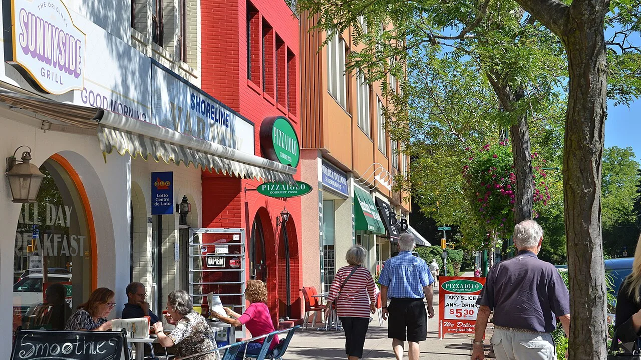 Living in Oakville: A Local's Guide