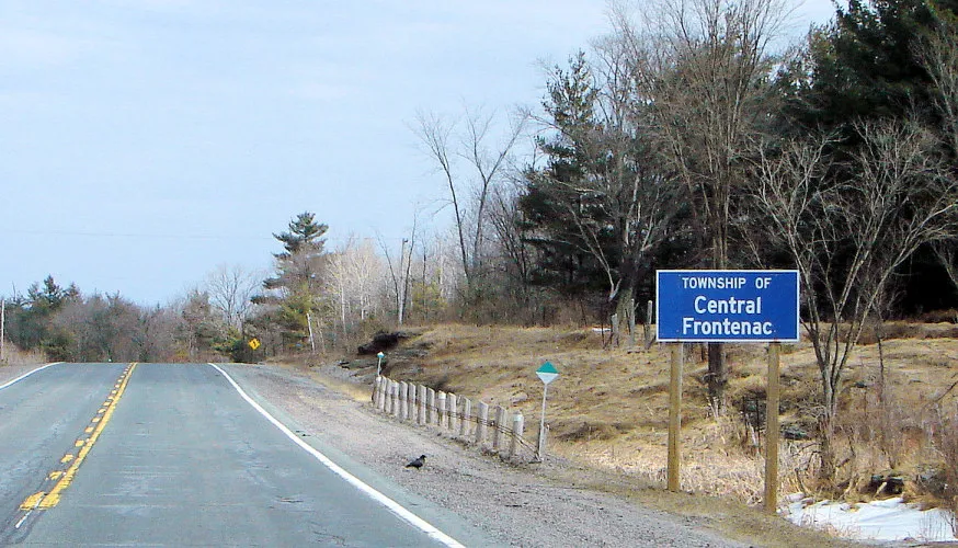 Street view in Mountain Grove, Ontario
