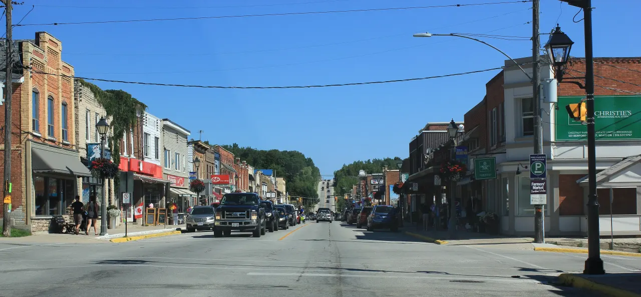 Street view in Wiarton, Ontario