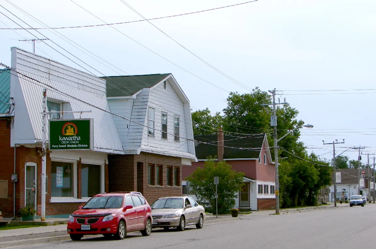 Street view in South River, Ontario