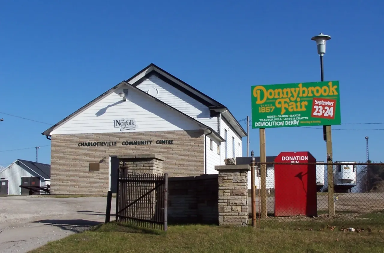 Street view in Walsh, Ontario