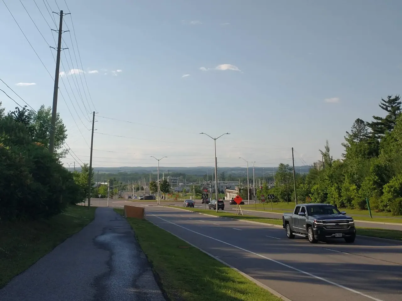 Street view in Orleans, Ontario
