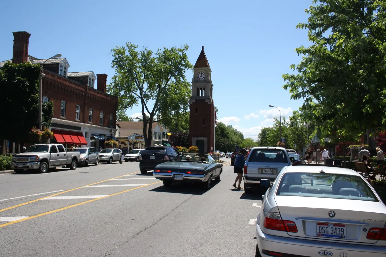 Street view in Niagara-on-the-Lake, Ontario