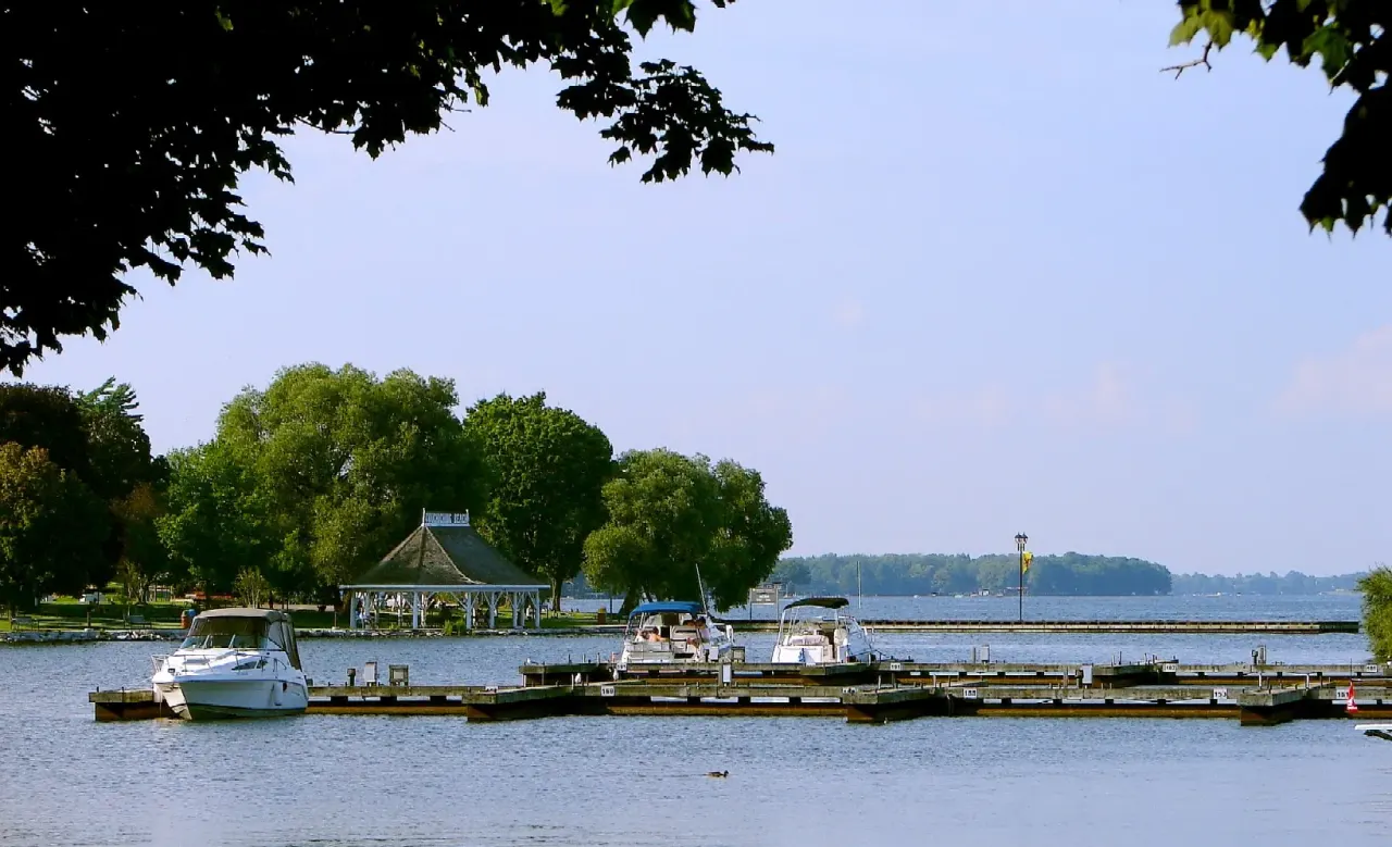 Street view in Orillia, Ontario