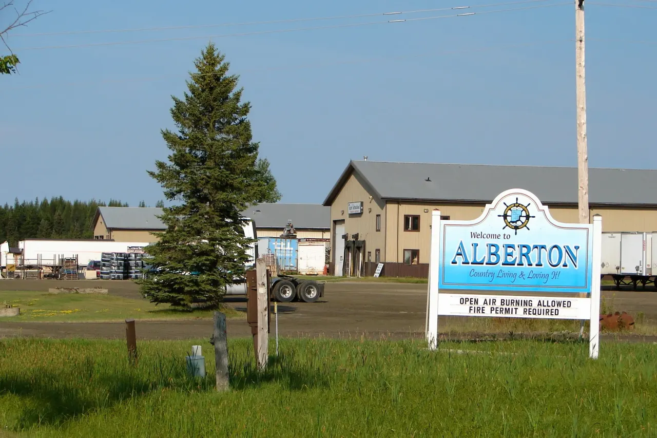 Street view in Alberton, Ontario