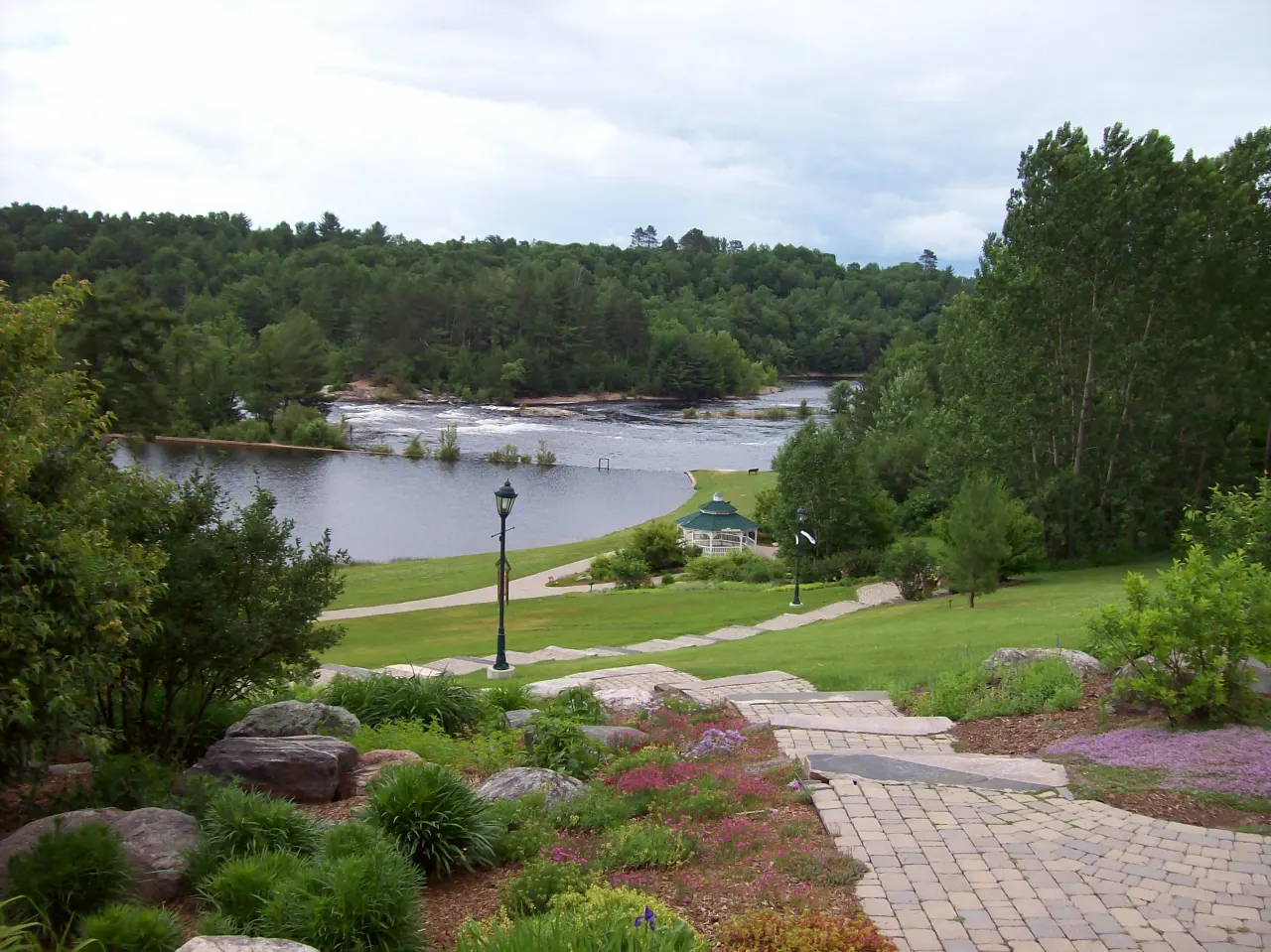 Petawawa, Ontario — HOMEH neighbourhood guide