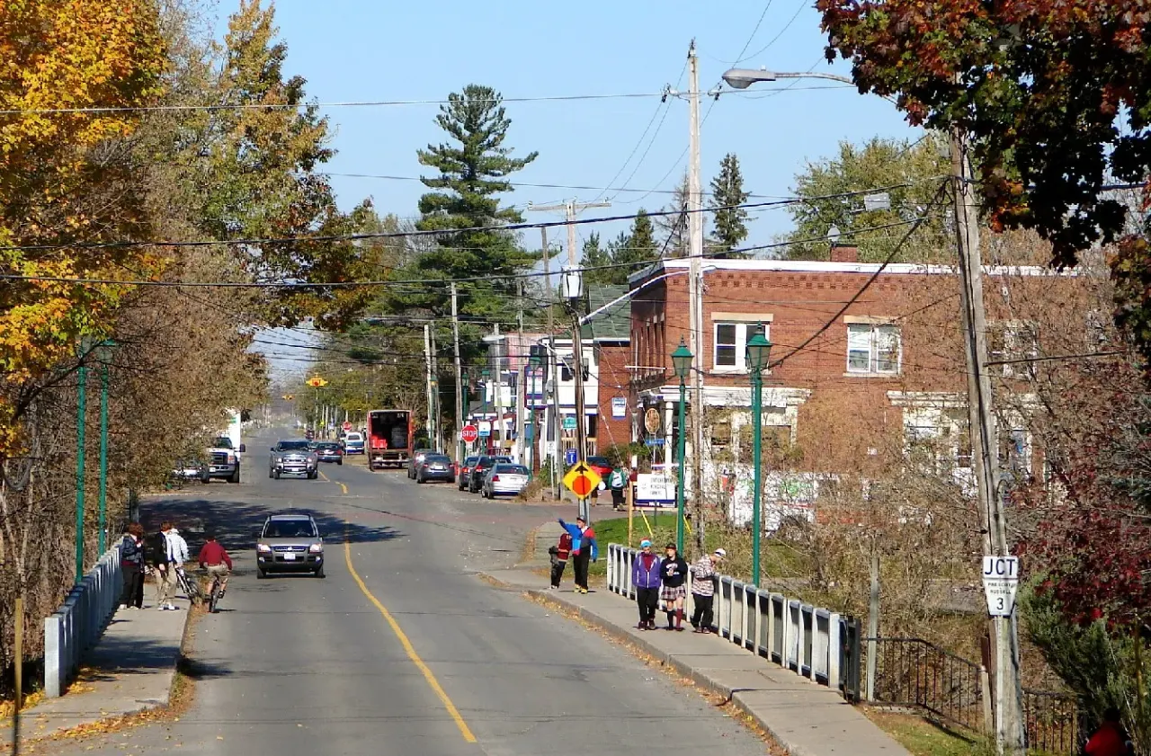 Street view in Russell, Ontario