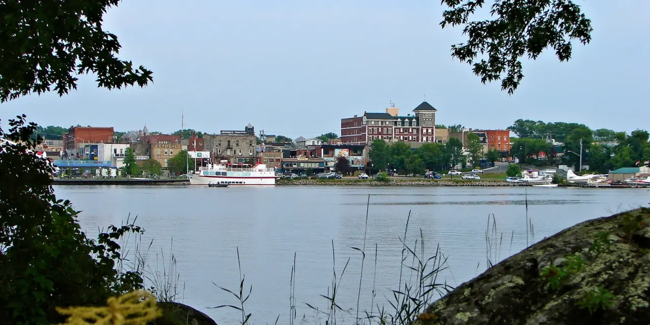 Street view in Kenora, Ontario