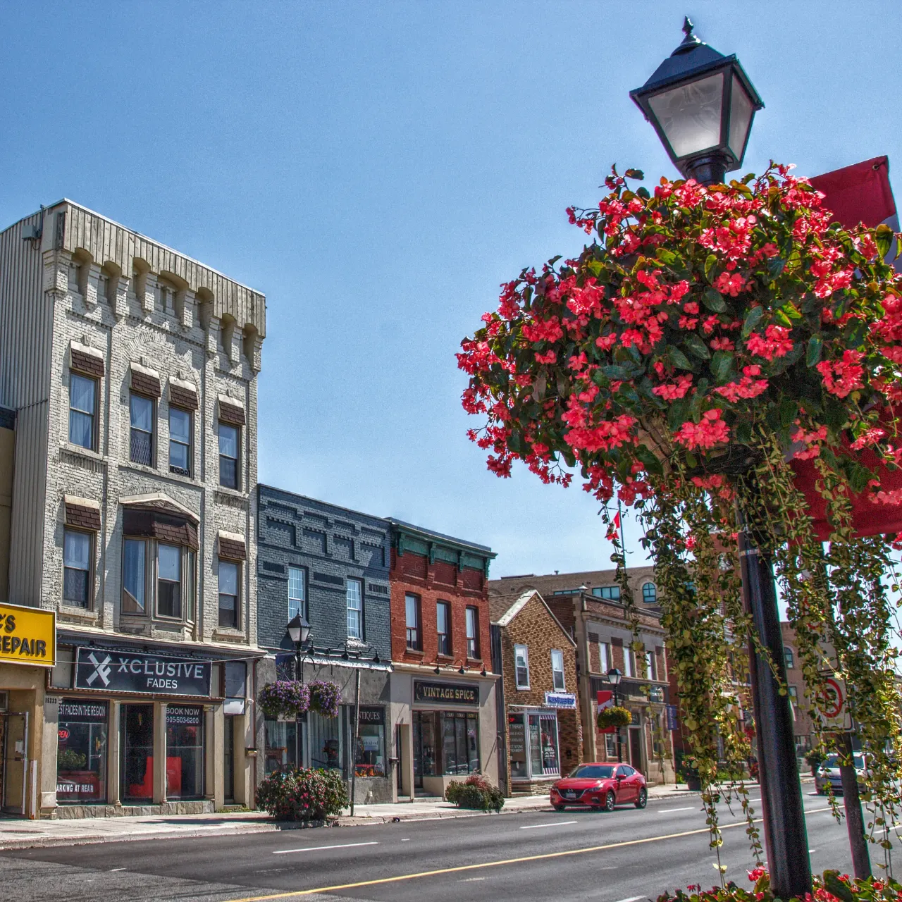 Street view in Aurora, Ontario